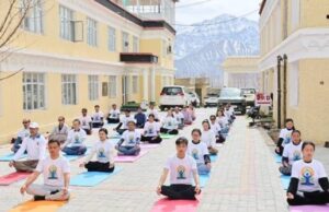 1,562 फीट की ऊंचाई पर योग: राष्ट्रीय सोवा-रिग्पा संस्थान का लेह में विशेष कार्यक्रम