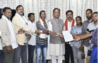 मुख्यमंत्री साय से नक्सल हिंसा पीड़ितों के प्रतिनिधिमंडल ने की मुलाकात