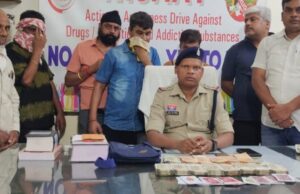 होटल के बंद कमरे में जमा था महफिल, जुआ खेलने वाले पकड़े गए