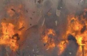 पटाखा फैक्टरी में अचानक धमाका, बिल्डिंग और टीनशेड ध्वस्त, चार से ज्यादा लोगों की मौत