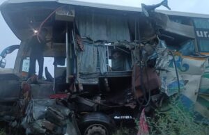 अभनपुर में बड़ा हादसा : जगदलपुर से रायपुर जा रही बस की भिड़ंत, 3 लोगों की मौत