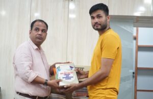 स्मृति पुस्तकालय योजना : आज 8 दानदाताओं ने 42 पुस्तकें की दान
