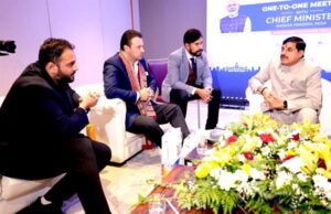 मुख्यमंत्री की वन-टू-वन बैठकों से खुले वैश्विक निवेश के नए द्वार, टेक्नोलॉजी, टेक्सटाइल से लेकर औद्योगिक ट्रांसफॉर्मेशन पर निवेश वार्ता