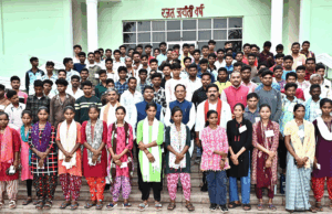 बस्तर के बच्चों का स्वर्णिम भविष्य सुनिश्चित करने के लिए सरकार प्रतिबद्ध – मुख्यमंत्री श्री विष्णुदेव साय