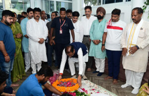 मुख्यमंत्री श्री विष्णु देव साय ने स्वर्गीय श्री निखिल कश्यप को दी श्रद्धांजलि, शोक संतप्त परिजनों से की मुलाकात