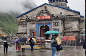 केदारनाथ यात्रा पर रोक, भारी बारिश से जनजीवन अस्त-व्यस्त