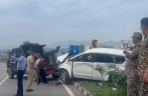 जम्मू-कश्मीर में जम्मू-कश्मीर : पांच अमरनाथ यात्री घायल