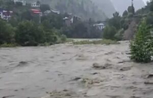 जम्मू-कश्मीर में बादल फटने से एक बार फिर तबाही, दर्जनों घर तबाह