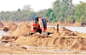 अवैध रेत परिवहन पर बड़ी कार्रवाई , 8 से अधिक वाहन जब्त