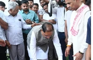 मुख्यमंत्री साय ने पूर्व प्रांत प्रचारक शांताराम को दी श्रद्धांजलि