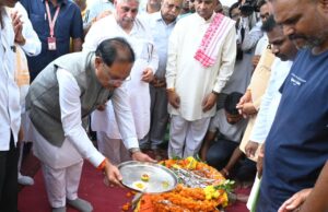 मुख्यमंत्री श्री साय ने पूर्व प्रांत प्रचारक श्रद्धेय श्री शांताराम जी को दी श्रद्धांजलि