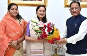 मुख्यमंत्री श्री विष्णु देव साय से केंद्रीय महिला एवं बाल विकास मंत्री श्रीमती अन्नपूर्णा देवी ने की सौजन्य भेंट