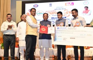 मुख्यमंत्री श्री विष्णुदेव साय राष्ट्रीय सेवा योजना के स्थापना दिवस एवं सम्मान समारोह में हुए शामिल