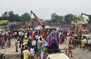 माँ दुर्गा की मूर्तियों का महादेवघाट के विसर्जन कुण्ड में विसर्जन, 176 बड़ी मूर्तियों का हुआ विसर्जन