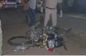 जशपुर में बोलेरो और बाइक की टक्कर, दो युवकों की मौके पर मौत