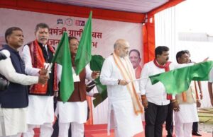 मुरिया दरबार में शामिल हुए केंद्रीय गृह मंत्री श्री अमित शाह, मांझी-चालकी से किया सीधा संवाद