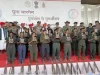 कांकेर में 21 नक्सलियों ने छोड़ा हिंसा का रास्ता, पुलिस के सामने किया आत्मसमर्पण