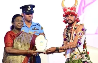 लोक कला महोत्सव में लिंगों घोटुल मांदरी नृत्य दल प्रथम कोण्डागांव जिले का बढ़ाया मान