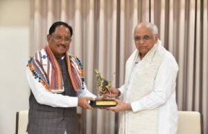 आज गांधीनगर में गुजरात के मुख्यमंत्री श्री भूपेंद्र पटेल जी से सौजन्य भेंट कर ‘विकसित भारत’ के संकल्प और सुशासन के साझा विज़न पर विस्तृत चर्चा हुई।