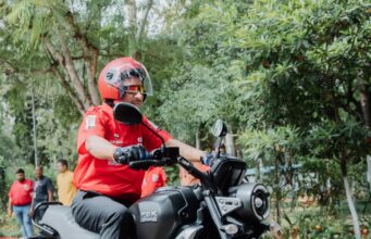 मुख्यमंत्री श्री विष्णुदेव साय ने स्वयं बाइक चलाकर युवाओं को दिया सुरक्षित ड्राइविंग का संदेश