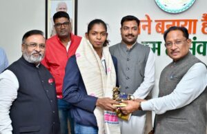 मुख्यमंत्री श्री साय ने महिला कबड्डी विश्व कप की स्टार खिलाड़ी संजू देवी को दी बधाई