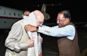 केंद्रीय गृह मंत्री श्री अमित शाह का स्वामी विवेकानंद विमानतल पर मुख्यमंत्री श्री विष्णु देव साय ने किया आत्मीय स्वागत