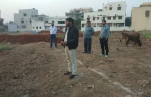 अमलीडीह पुलिस कालोनी के पास में 3 एकड़ में अवैध प्लाटिंग, मुरूम से रोड काटकर रोका