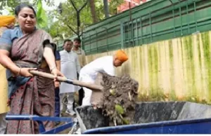 दिल्ली में स्वच्छता को मिला नया बल: मेयर ने 17 बैकहो लोडर और 2 सुपर सकर मशीनों को दिखाया हरी झंडी