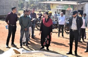 धान खरीदी केंद्रों का कलेक्टर ने किया आकस्मिक निरीक्षण