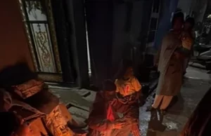 बढ़ती शीतलहर से बचाव के लिए जगह-जगह अलाव की व्यवस्था