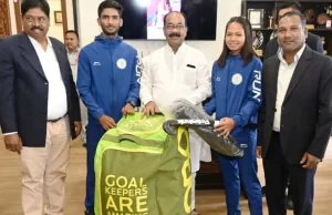 नेशनल सेंटर ऑफ एक्सीलेंस में परफॉर्मेंस असेसमेंट के लिए चयनित खिलाड़ियों को हॉकी किट