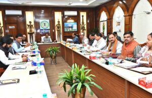 मुख्यमंत्री श्री विष्णु देव साय की अध्यक्षता में आज यहां सिविल लाईन स्थित मुख्यमंत्री निवास कार्यालय में आयोजित कैबिनेट की बैठक में अनेक महत्वपूर्ण निर्णय लिए गए –
