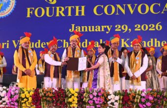 दाऊ श्री वासुदेव चन्द्राकर कामधेनु विश्वविद्यालय दुर्ग का चतुर्थ दीक्षांत समारोह संपन्न