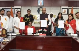 राज्यपाल डेका ने ब्रेल पुस्तक और ऑडियो बुक्स का किया विमोचन