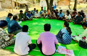 मिशन कनेक्ट से सुकमा में सुदृढ़ हुआ जनविश्वास : इमली के पेड़ तले सजी चौपाल