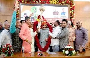 इंदौर-उज्जैन ग्रीन फील्ड फोर लेन रोड निर्माण में किसान हित सर्वोपरि: मुख्यमंत्री