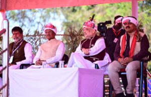 स्कूली बच्चों की प्रस्तुति से प्रभावित हुए केंद्रीय गृह मंत्री श्री शाह , ताली बजाकर बढ़ाया उत्साह