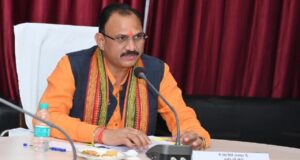 राज्य में शासकीय कर्मचारियों को कैशलेस इलाज सुविधा के लिए बजट मेें 100 करोड़ रूपए का प्रावधान