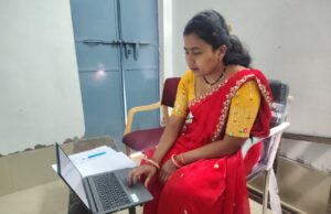 आधार से जुड़ी सेवाएं उपलब्ध करा आत्मनिर्भर बनी संगीता सिंह