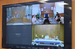 नेशनल डिफेंस कॉलेज के प्रशिक्षु सैन्य और गैर सैन्य अधिकारियों ने की मुख्यमंत्री से मुलाकात