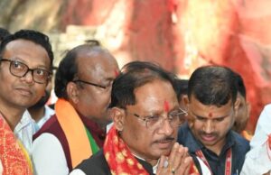 मुख्यमंत्री ने कुदरगढ़ी माता मंदिर में पूजा-अर्चना कर की प्रदेशवासियों की सुख-समृद्धि की कामना