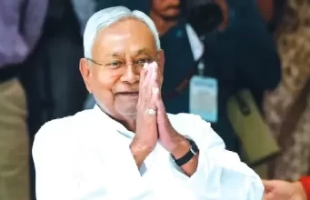 नीतीश कुमार ने मुख्यमंत्री पद से दिया इस्तीफा