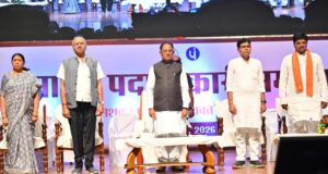 मुख्यमंत्री पंचायती राज दिवस के अवसर पर आयोजित पंचायत पदाधिकारी सम्मेलन में हुए शामिल