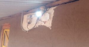 दशकों का अँधेरा टूटा, अबूझमाड़ के ईरपानार गाँव में पहली बार पहुँची बिजली