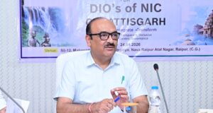 आम जनता को शासन की फ्लैगशिप योजनाओं का लाभ दिलाने के लिए सूचना प्रौद्योगिकी का अधिकतम इस्तेमाल करें: मुख्य सचिव श्री विकासशील