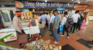 एक्सपायरी सामग्री जब्त, 1.08 लाख रुपये का जुर्माना वसूला