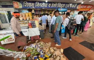 एक्सपायरी सामग्री जब्त, 1.08 लाख रुपये का जुर्माना वसूला