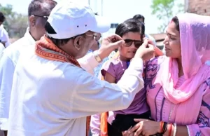 नन्हीं मानविका के सपनों को मिला मुख्यमंत्री का स्नेहिल स्पर्श, भैंसामुड़ा में आत्मीय मुलाकात ने जीता सबका दिल