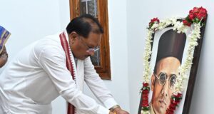वीर सावरकर की जयंती पर मुख्यमंत्री श्री विष्णुदेव साय ने किया नमन