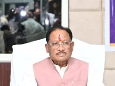 मुख्यमंत्री ने PWD के अधिकारी को लगाई फटकार, कहा- मीटिंग से निकलकर बाहर जाओ और अपने सचिव से बात करके सही जानकारी बताओ
